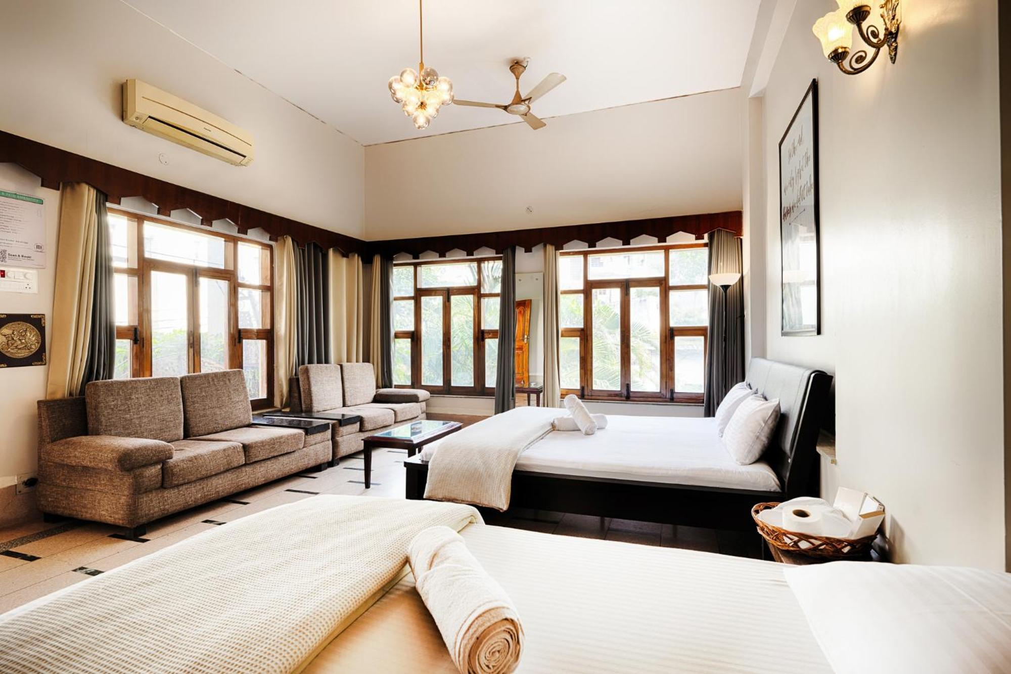 International Travellers' Hostel By Ith Stays Varanasi Eksteriør billede