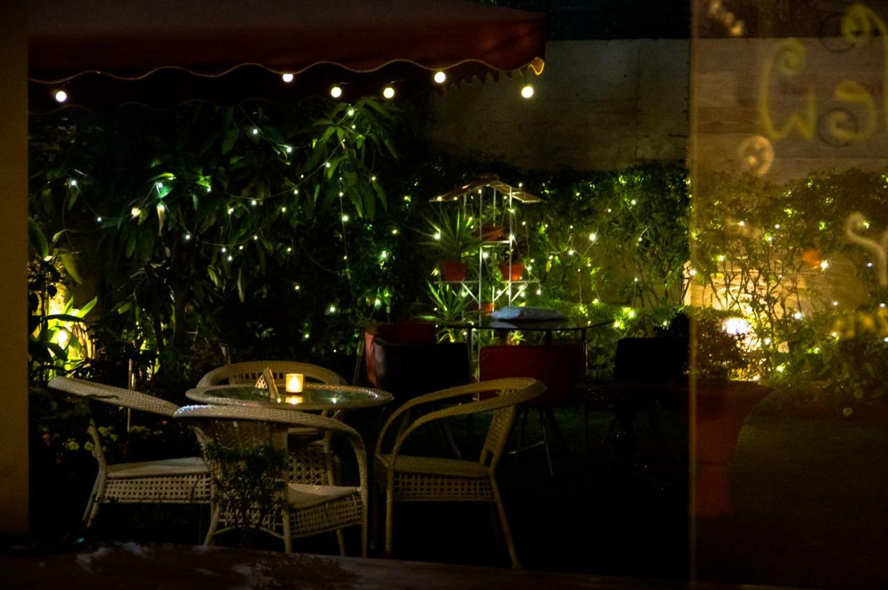 International Travellers' Hostel By Ith Stays Varanasi Eksteriør billede